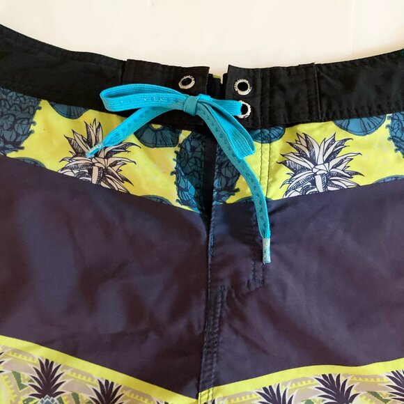 Vintage Ocean Pacific Board Shorts Mens Swim Suit Size M 34 Pineapples Teal Blue - Picture 4 of 16